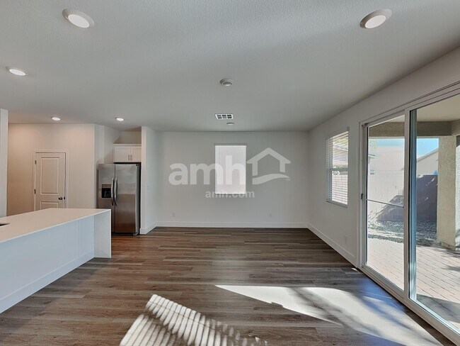 Photo - 5872 Fly Fisher St