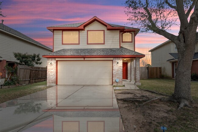 Building Photo - 13615 Ambrose St