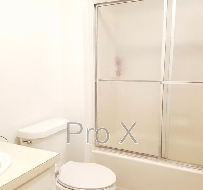 Photo - 110 W Lindburg St Unit 110 W Lindburg Apt 6