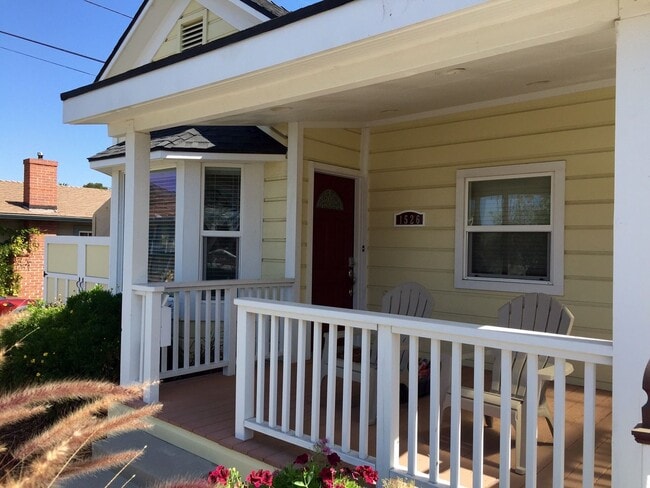 Photo - 1526 Beach St