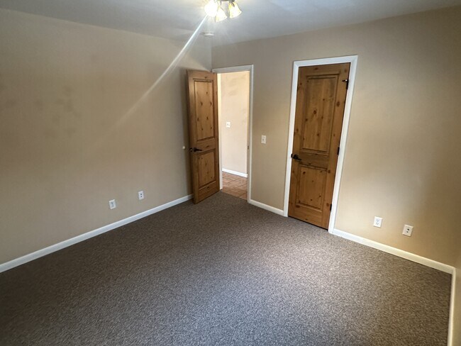 Photo - 208 E 200 S House