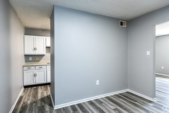 2BR, 1BA - 855SF Dining-Room