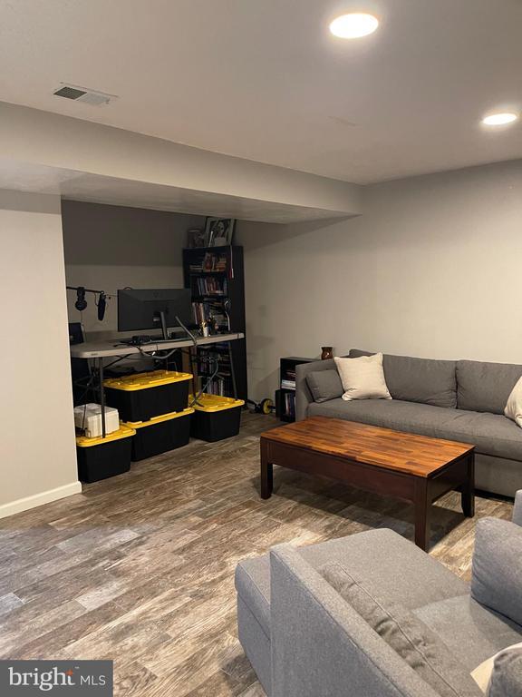 Photo - 4129 Trowbridge St