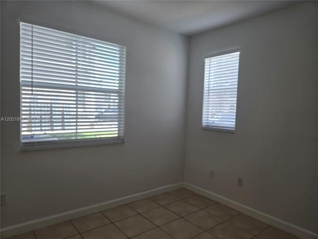 Photo - 2755 SE 16th Ave Unit 103