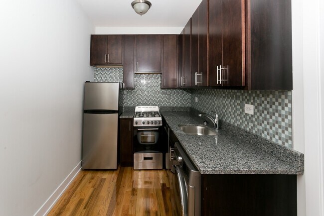 Photo - 2214 W Wilson Ave Unit A03W