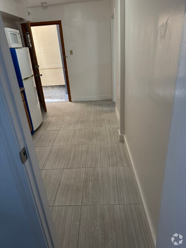 Building Photo - 435 7th Ave Unit 435 7th ave Rental