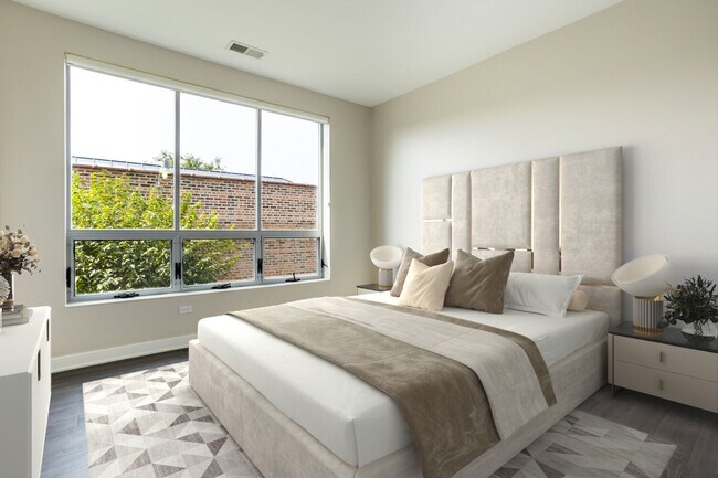 Luxe Logan Square