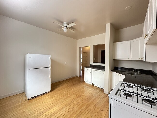 Photo - 1322 Oak Ave Unidad H4