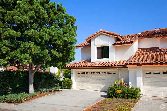 Building Photo - Beautiful twinhome in Village Park Encinitas.