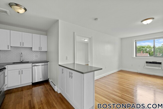 Photo - 134 Summer St Unidad 44