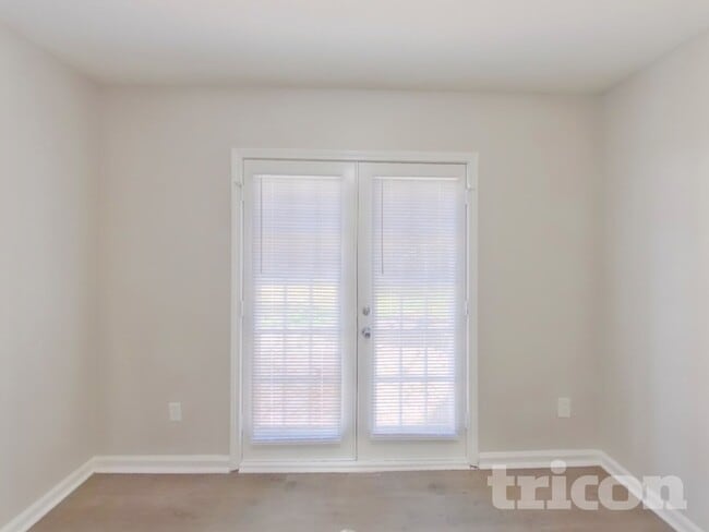 Photo - 417 Havenbrook Way NW