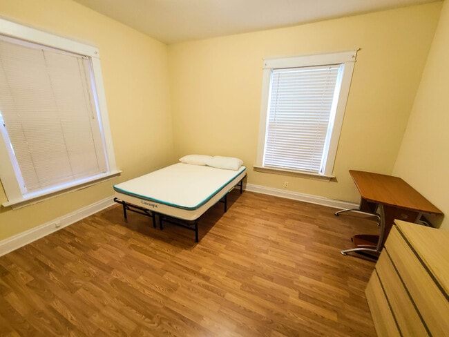 Photo - 6011 Waterman Blvd