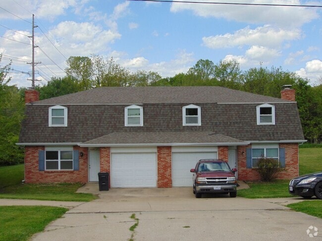 Building Photo - Nice 3 Bed 1.5 Bath Duplex SW Columbia! Rental