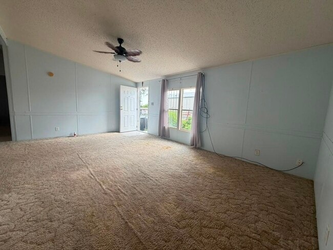 Photo - 814 Flag St