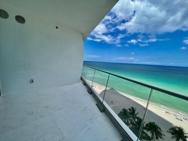 Building Photo - 16901 Collins Ave Unit 1104
