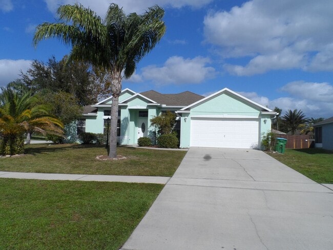 4 BEDROOM - GATED TWIN LAKES SUBDIVISION -... - 4 BEDROOM - GATED TWIN LAKES SUBDIVISION -... House