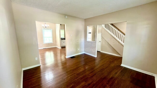 Photo - 451 Averill Ave