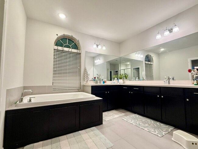 Photo - 1803 Desert Willow Way