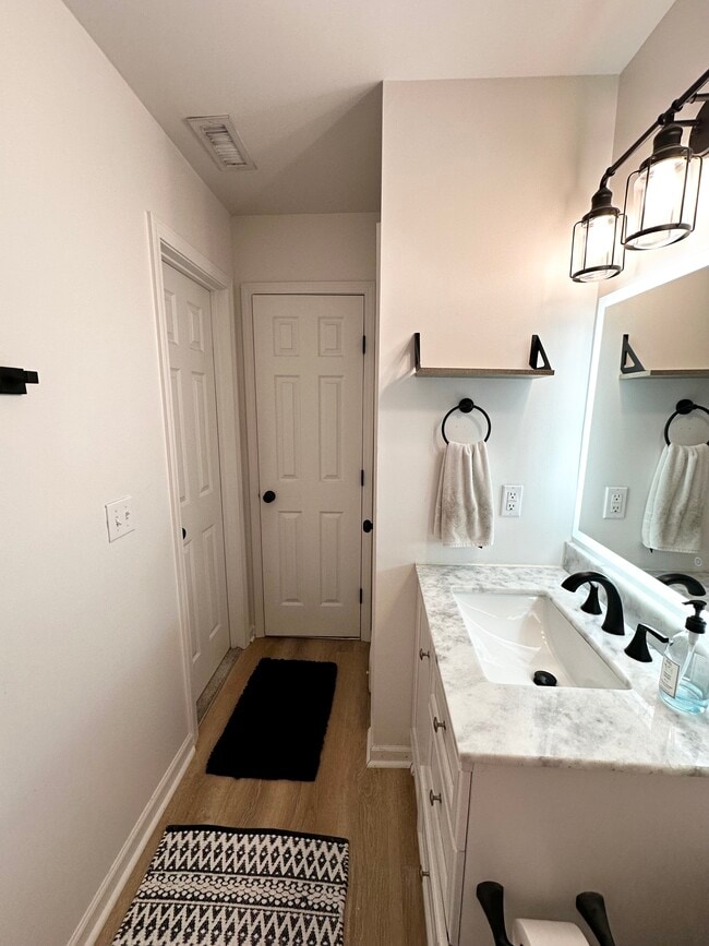 Photo - 4233 Sequoia Ct