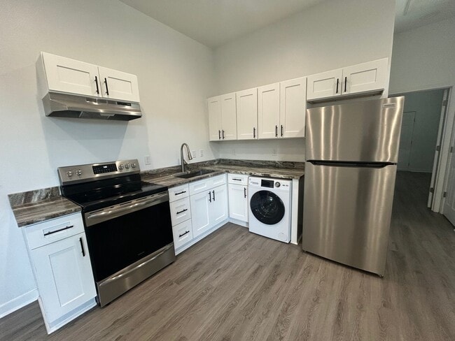Building Photo - 223 S Park St Unit B