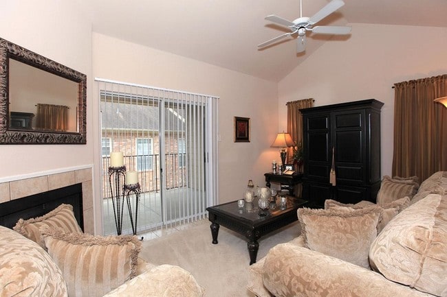 Living Room - Hunter's Glen