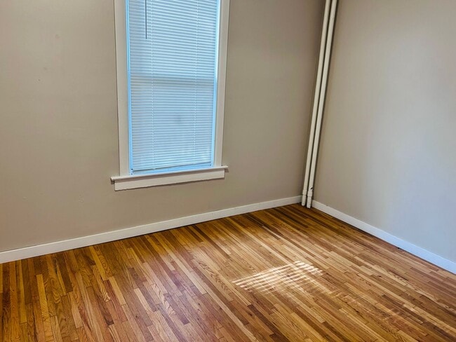 567 Livingston Ave Unit 1