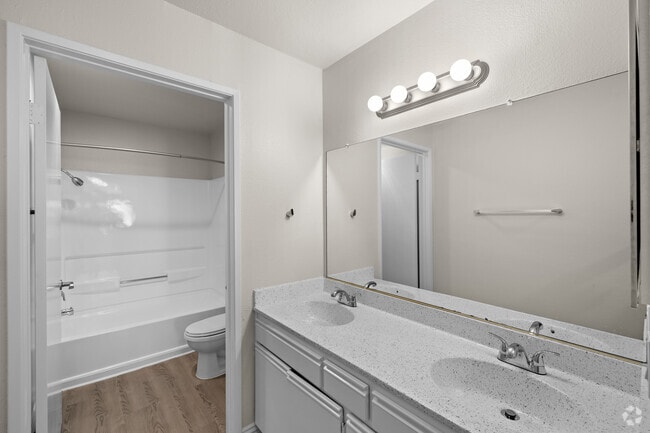 2BR, 2BA - 1,128SF - Primary Bathroom