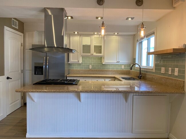 Building Photo - 5397 Balboa Ave Rental
