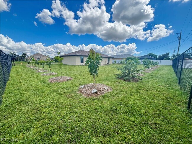 Photo - 2948 SW 6th Ave