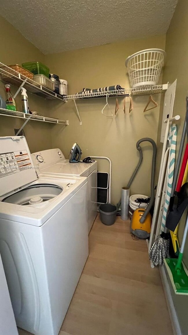 Photo - 19801 E Country Club Dr Unit 4504