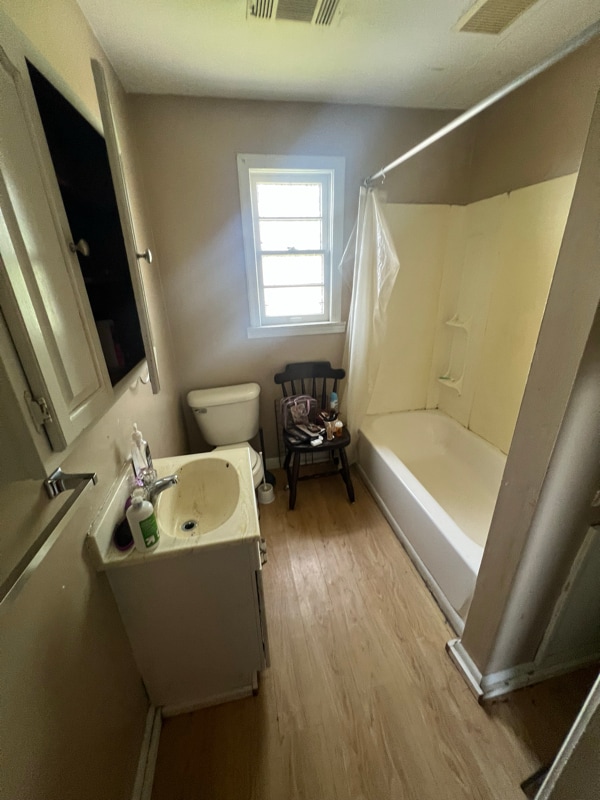 Photo - 7324 Girard Ave Unit 2 upper