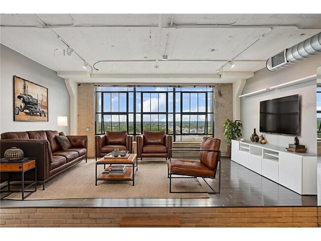 Building Photo - 2929 Chicago Ave Unit 1002