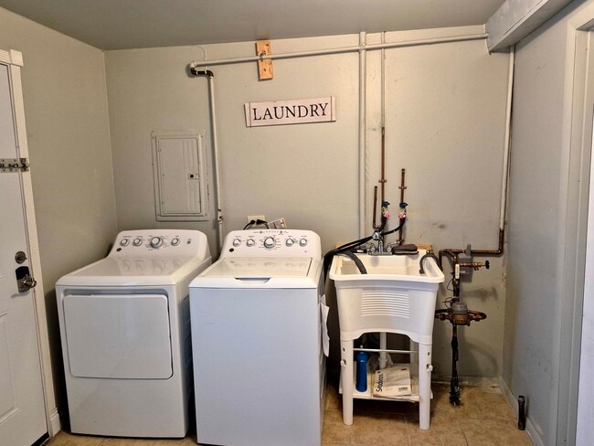 Photo - 1604 20th St