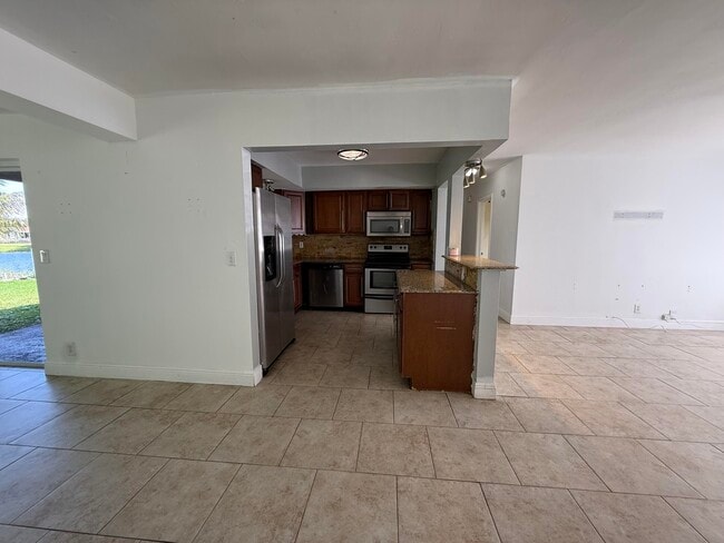 Photo - 224 Tamoshanter Dr