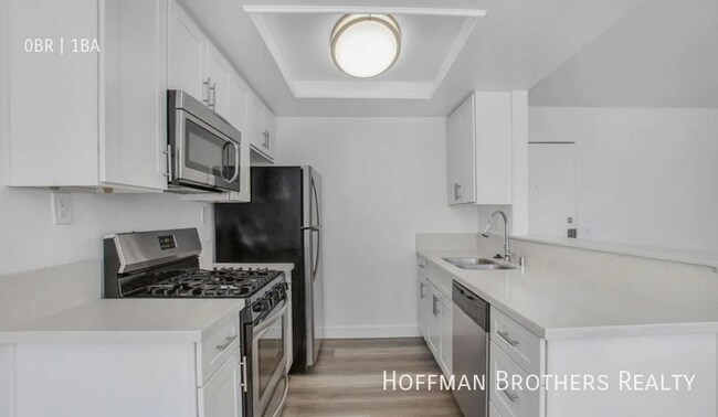 Photo - 1320 N Sierra Bonita Ave Unit 311