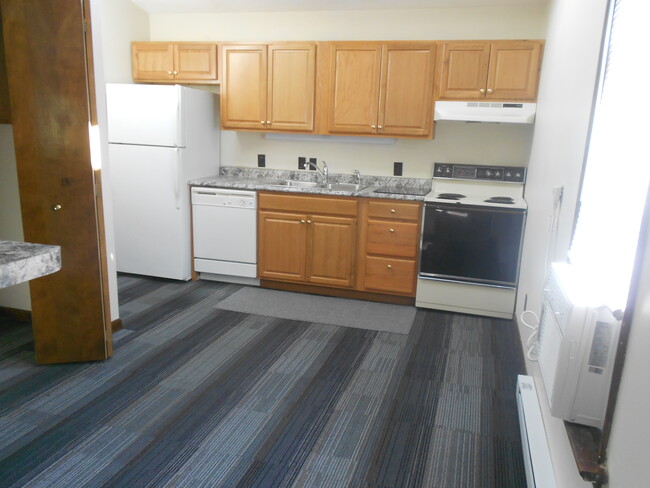 Kitchen - 135 Midland Ave Unit 135MidlandAve.