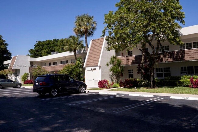 Photo - 4017 N Cypress Dr Unit 201