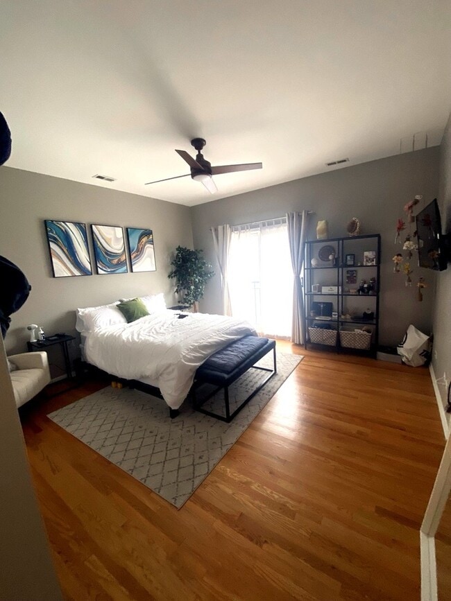 Photo - 2236 W Armitage Ave Unit 304