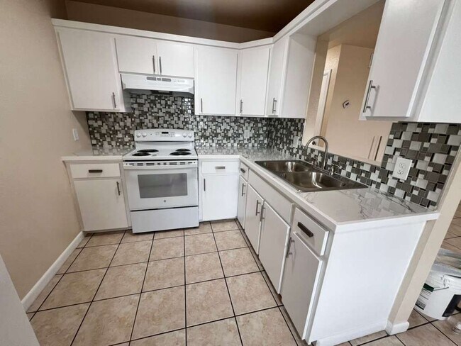 Alex Apartments - Alex Apartments