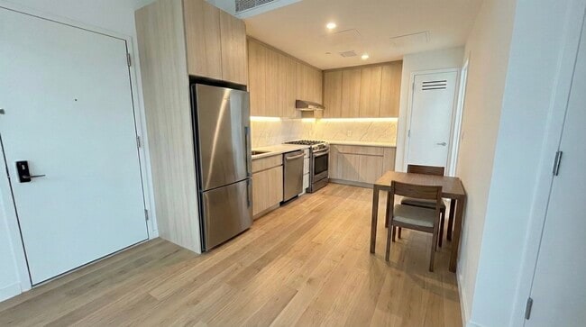 Kitchen - 1158 46th Rd Unit 5D