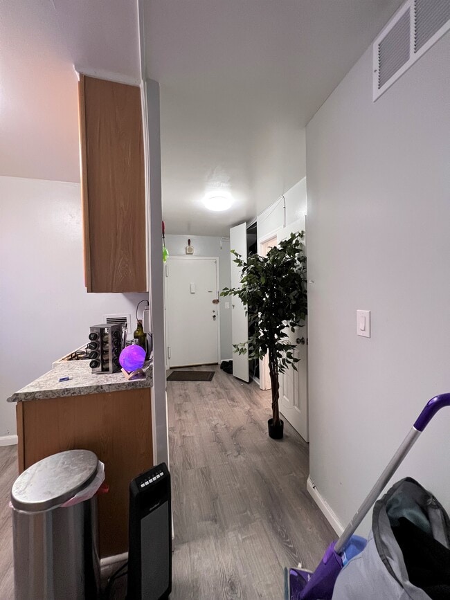 Photo - 280 Marin Blvd