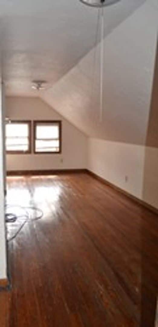 Photo - 2285-87 Indianola Ave Unit 2287