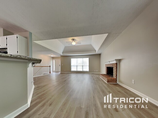 Photo - 2114 Lindley Ln