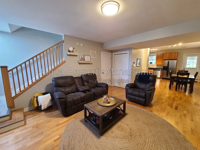 1117 Broad St Unit T5