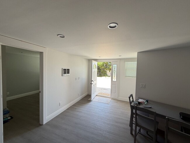 Photo - 3 bedroom house with amazing views Unit 3013 Horton Ave. - B