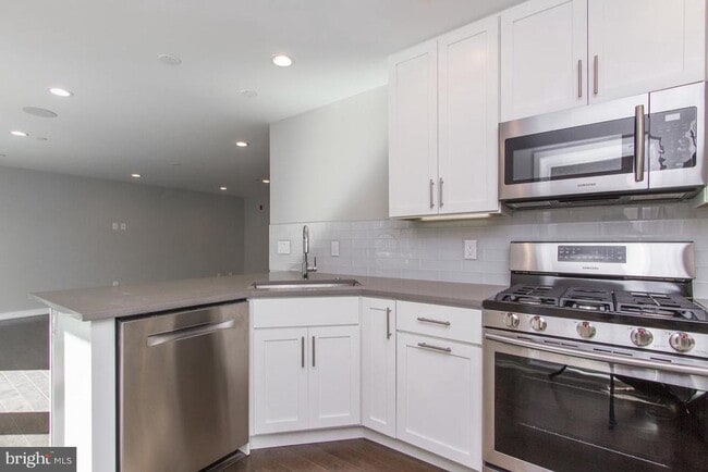 Photo - 720-22 S Sartain St Townhome