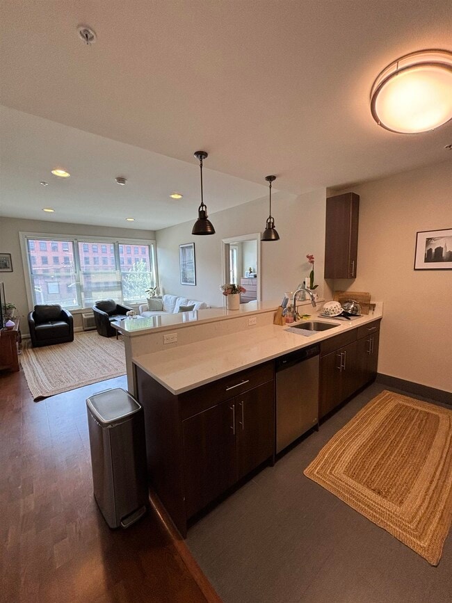 Building Photo - 100 Marshall St Unit 410 Rental