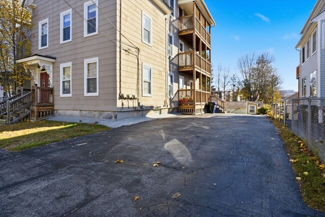 Photo - 74 Dartmouth St Unit #3