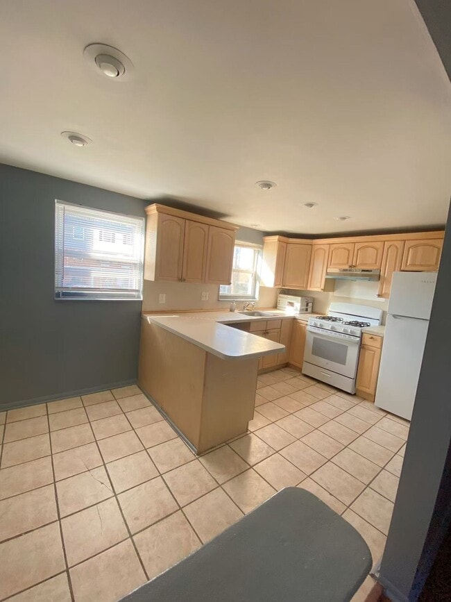 Photo - 2867 Walnut Hill St