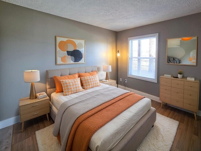 Photo - 800 Meadowview Dr Unit #2